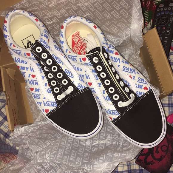 Vans Old Skool I Heart Vans Sneakers Size 8.5 NWT - Picture 4 of 5